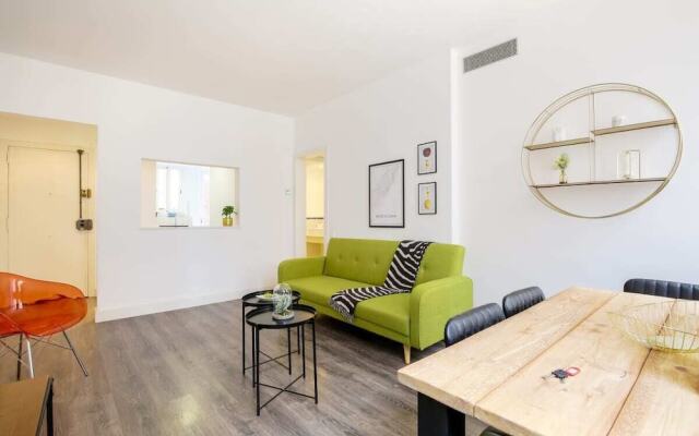 Joyful 2bed Apartment in the Traditional Gracia