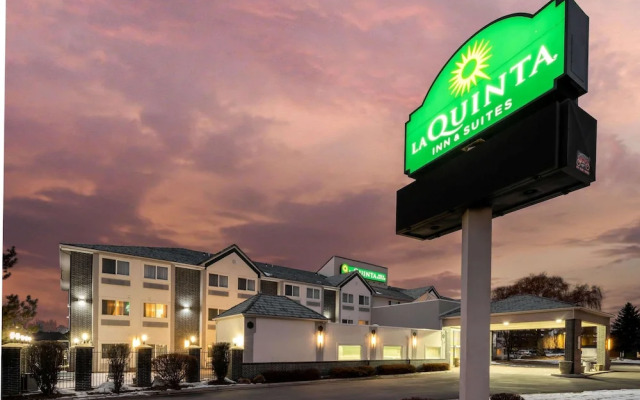 Crystal Inn Hotel & Suites - Logan