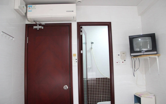 Pay-Less Guesthouse (7/F A9)