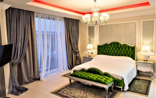 Phoenicia Royal