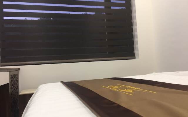 Win Win Hotel