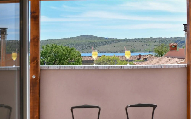 Modern holiday apartment "Libra" with swimming pool