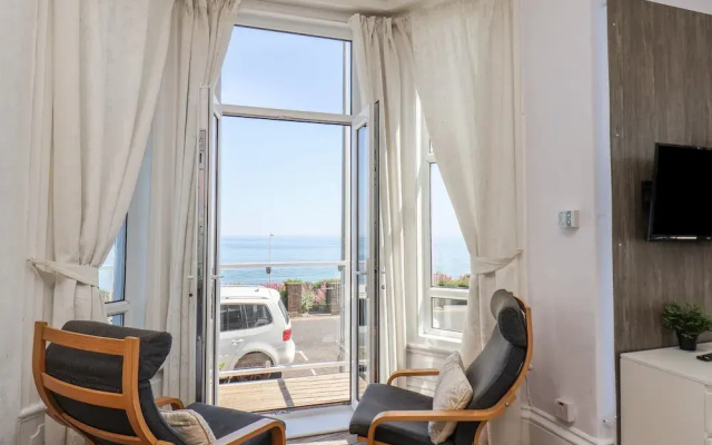 2 Beach View @ Beaconsfield House