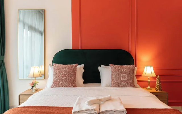 Luxury Studio with Pool - Azizi Vista