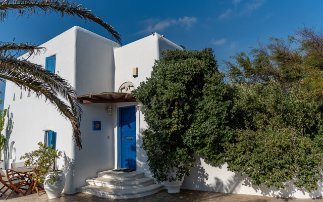 Mykonian Iros Suites & Villas