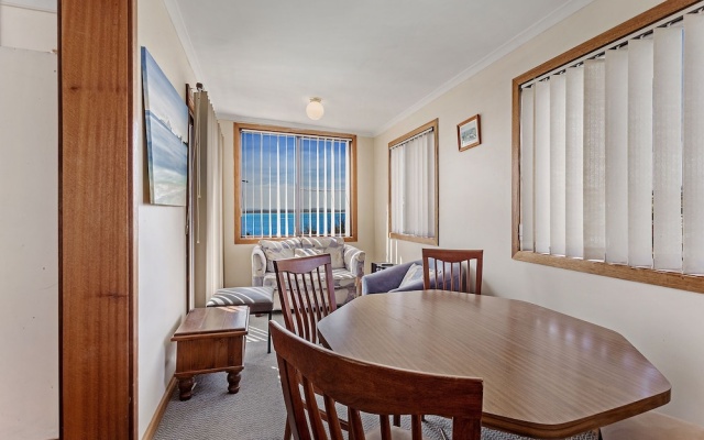 Ronem Cottage, 5 Gloucester Street – Guest Rooms – Nelson Bay