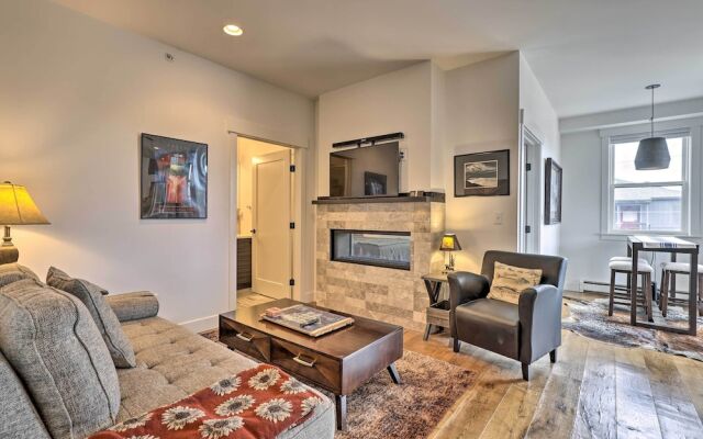 Grand Lake Condo w/ Balcony & Mountain Views