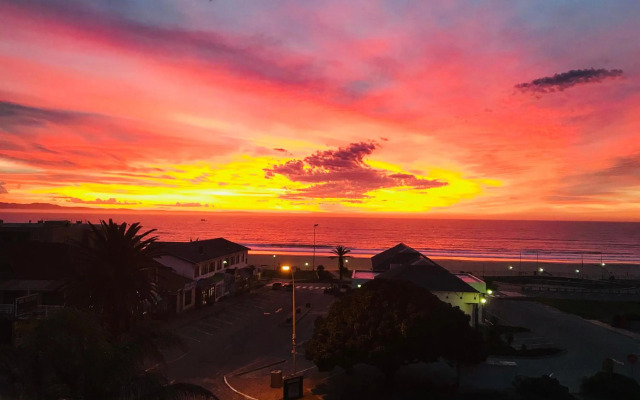Main Beach Penthouse