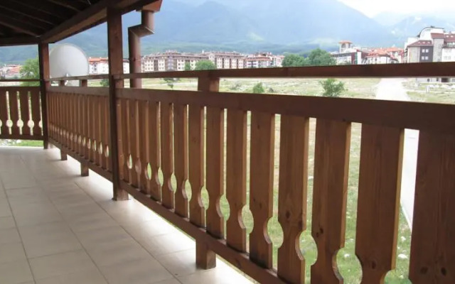 Alex 2 Alexander Services Apartments