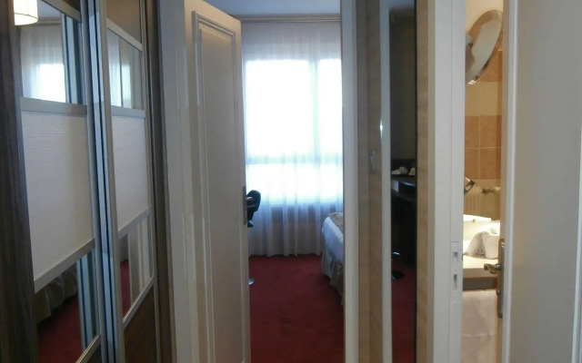 LOGIS Hôtel Borel