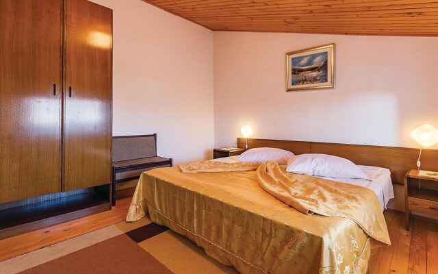 Stunning Apartment in Pula With 2 Bedrooms
