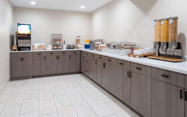 Ramada by Wyndham Modesto Yosemite Area