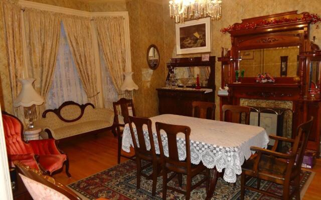 A Tanners Home Inn Bed and Breakfast