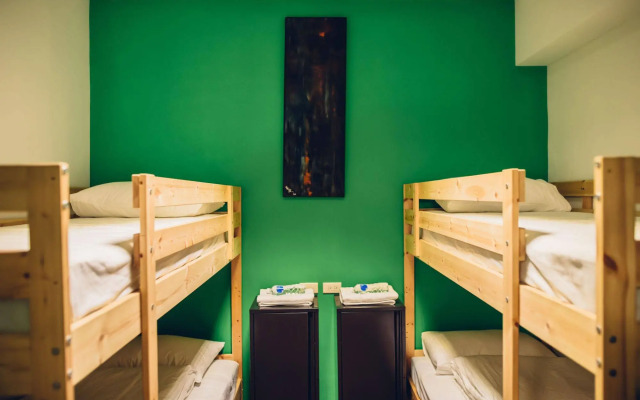 So Art Guesthouse & Hostel