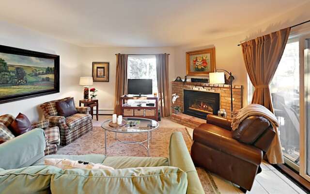 Upper Woodbridge #14-AB - 2 Br Condo