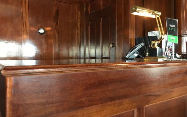 The Winthrop Arms Hotel And Restaurant