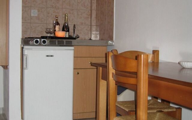 Irilena Apartments
