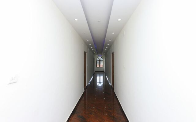 OYO 8709 Hotel Rain Forest
