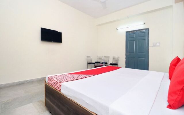 OYO 18570 Hotel Jazz