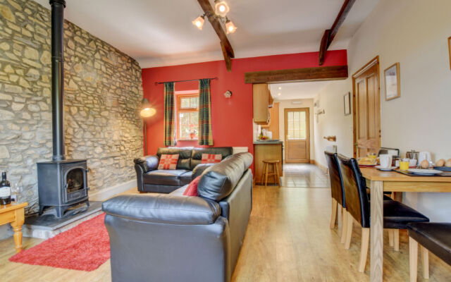Holiday Home Cwm Onnen
