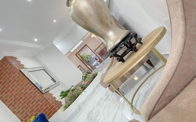 Amoris Guest House-Randburg