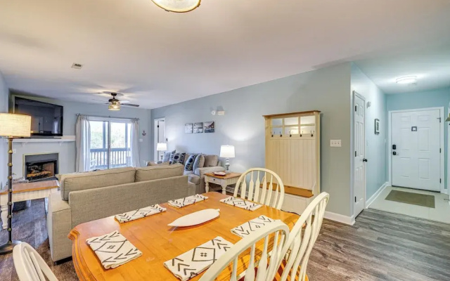 'better Lake Than Never' Huddleston Condo