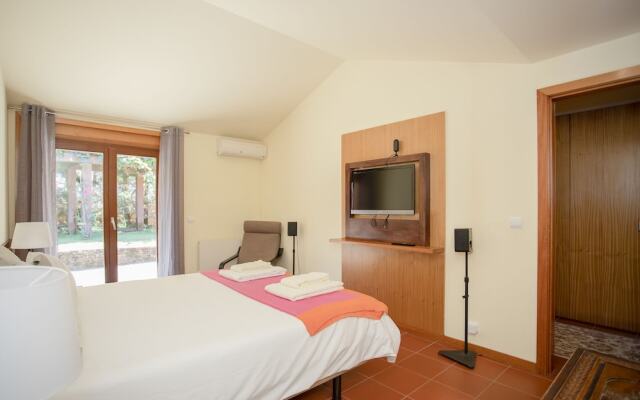 Liiiving  Caminha Countryside Pool House