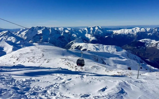Chalet With a Fireplace at 500m From ski Lift