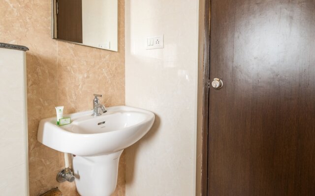 Itsy By Treebo - Worldtree