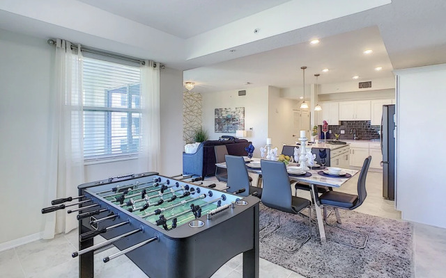 Updated Condo, 5 mi to Disney, On-site Water Park!