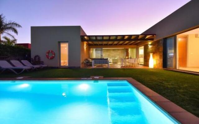 Salobre Villa with Pool Par 4 Nr 9