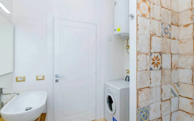 Immaculate 2-bed Apartment in Desenzano del Garda