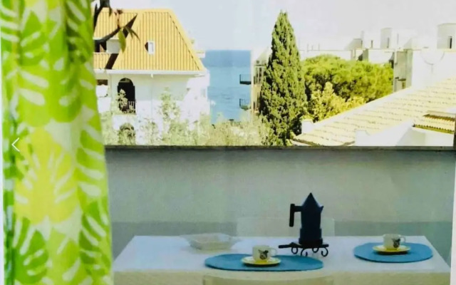 Lovely 2-bed Apartment in Giardini Naxos