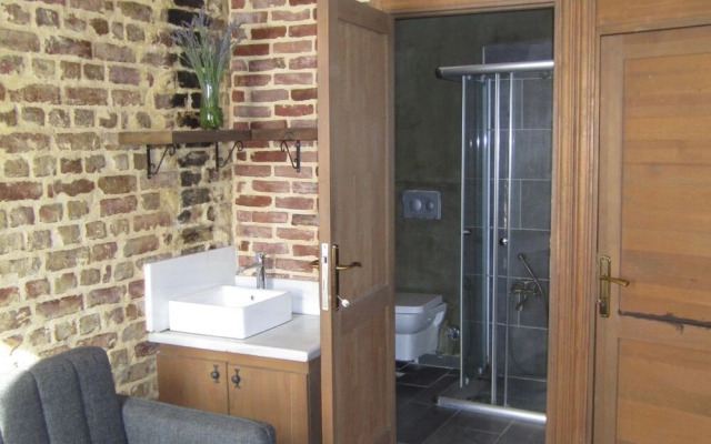 Authentic Room With Balcony in Balat
