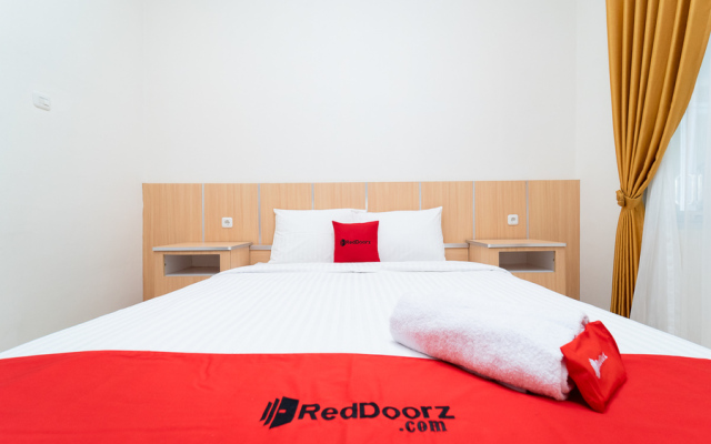 RedDoorz near Griya Agung Palembang