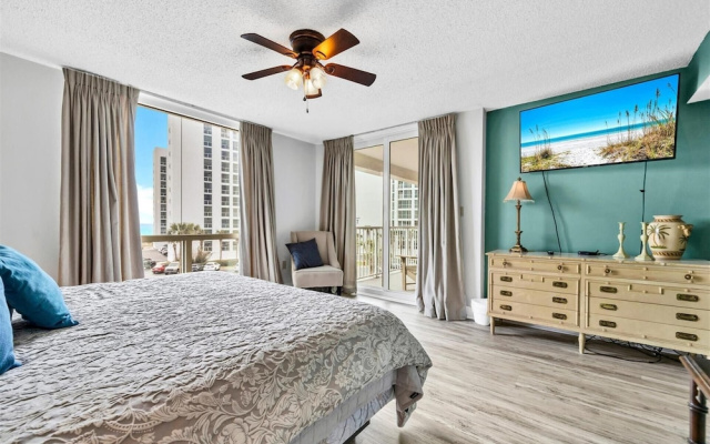 Shoreline Towers 3044 2 Bedroom Condo