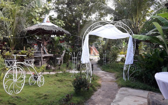 Relaxing Garden Resort