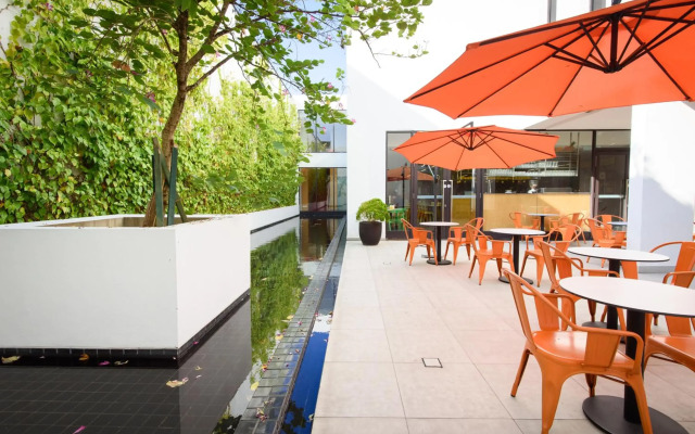 MÙ Hotel