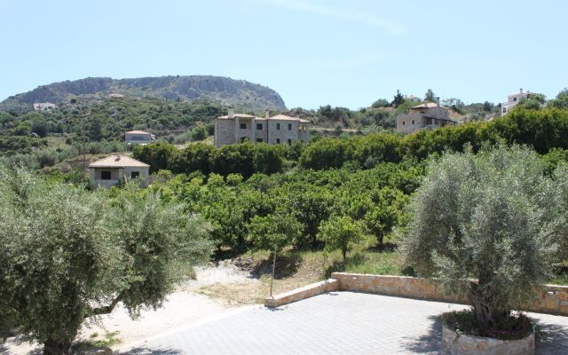 Klymeni Traditional Homes