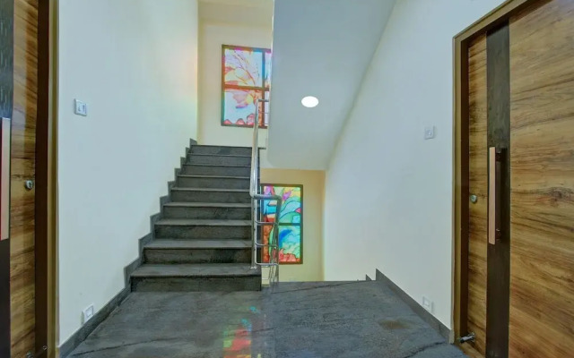 Oyo 27753 Kasa Luxury Inn