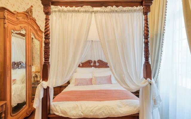 Le Petit Château De Barbizon