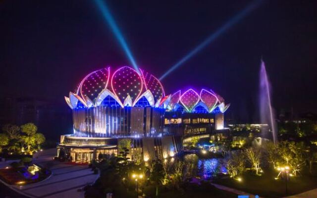 Yunlan Bay Shuanglian Hot Spring Resort