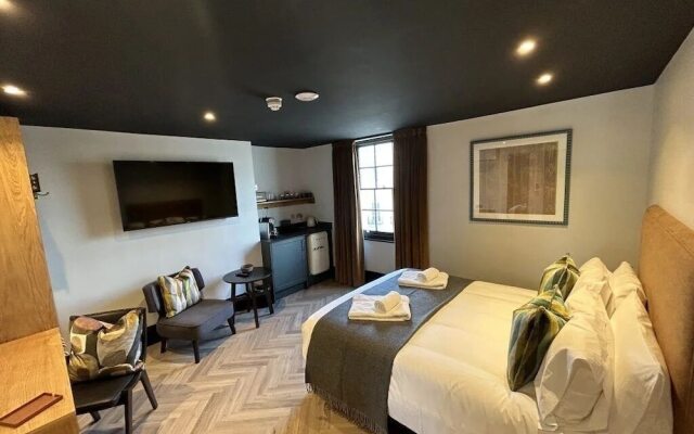 Crescent Place by Mansley
