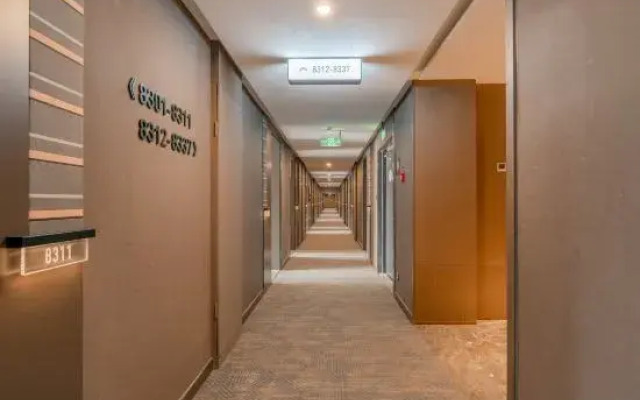 Atour Hotel, Xintiandi Square, Yixing City Center