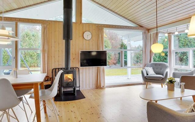 Bright Cottage Retreat in Silkeborg-by Traum
