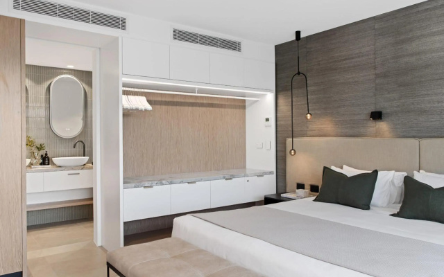 La Mer 8 – Guest Rooms – Hastings Street