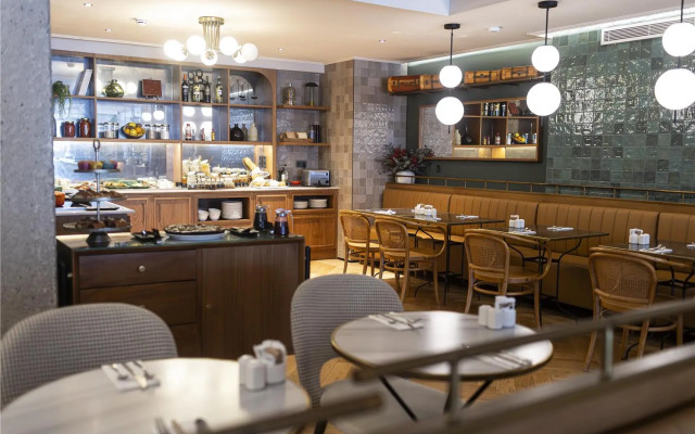 Via Sants Hotel Barcelona, Tapestry Collection by Hilton