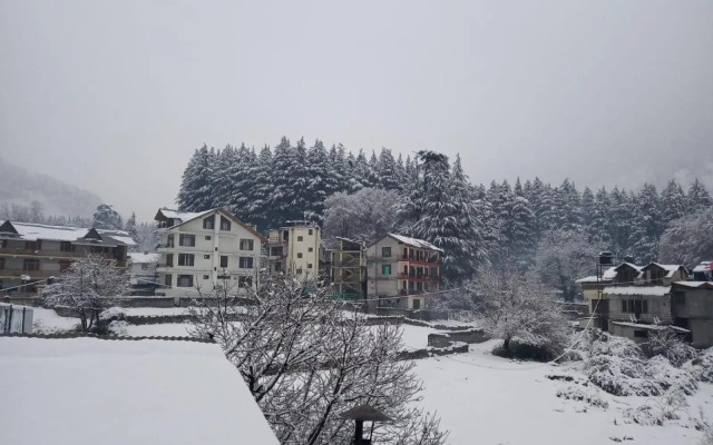 Tourist Hotel