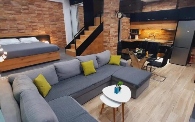 Alexander apartment serres