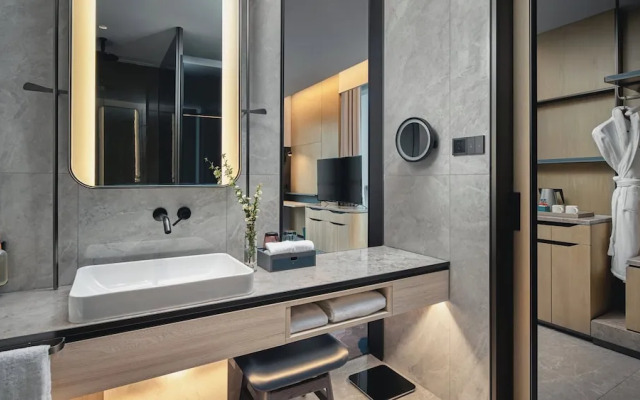 Crowne Plaza Hangzhou Riverside by IHG